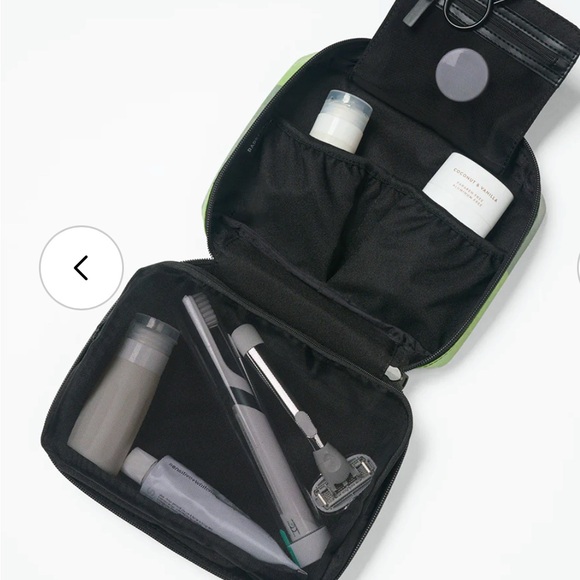 Rareform Vienna Toiletry Bag - Picture 2 of 4